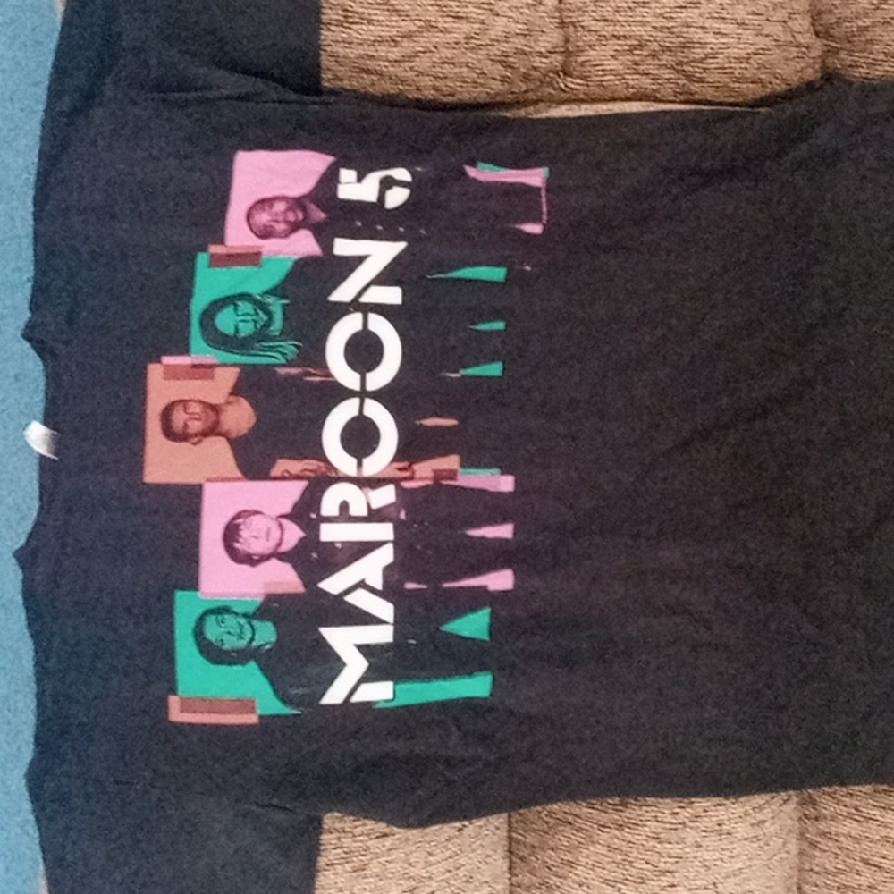 Maroon 5 2013 Tour Shirt Size Medium